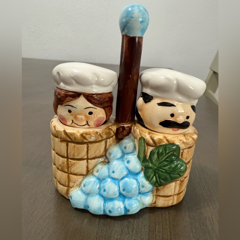 Alco Vintage Ceramic Chef Salt & Pepper Shakers with Blue Grape Accent